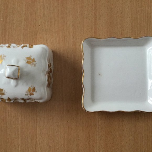 Vintage Old Foley James Kent Staffordshire Cheese butter dish gold flowers - Picture 3 of 6